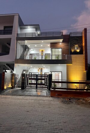 4 BHK Independent House For Sale in Sunny Enclave