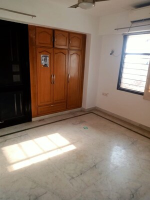 Room in 3 BHK Apartment at Sector 12 Dwarka – for Sale
