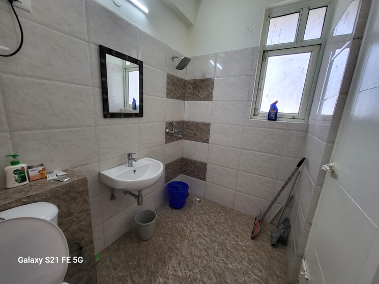 Attached Bathroom, sector 12 dwarka 3 Bedroom 1450 Sq.Ft. Apartment In Sector 12 Dwarka Delhi 8642716
