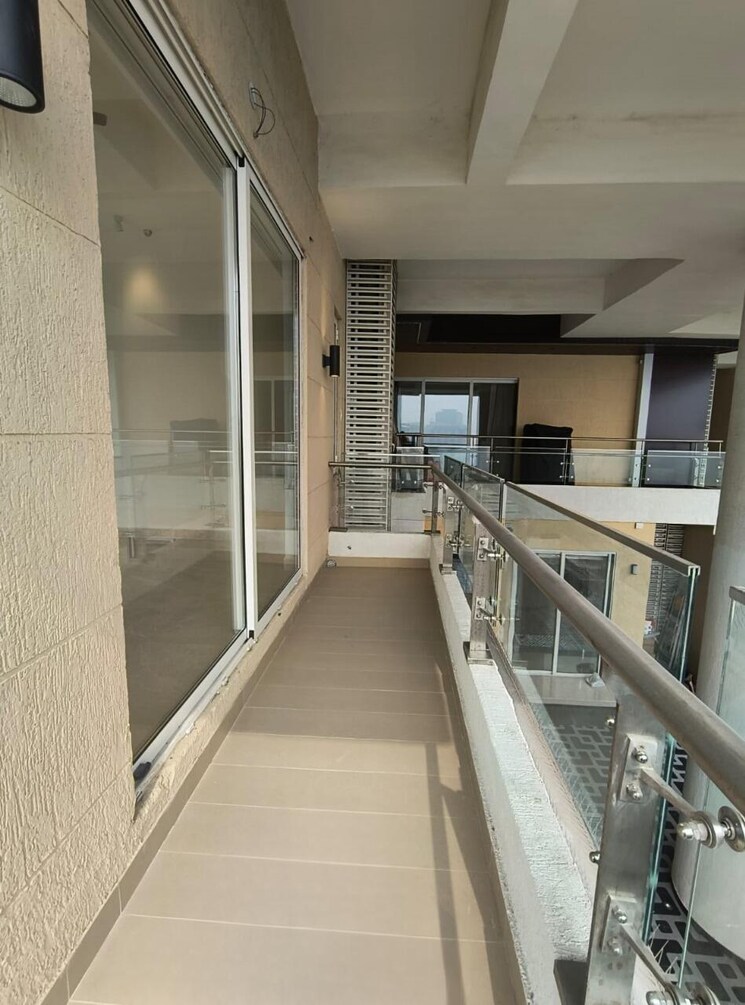 Balcony, indiabulls-sky-forest 3 Bedroom 2670 Sq.Ft. Apartment In Lower Parel Mumbai 8642693