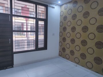 Room in 3 BHK Builder Floor at Dhakoli – for Rent