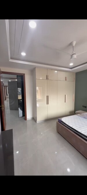Room in 5 BHK Builder Floor at Sector 85 – for Sale