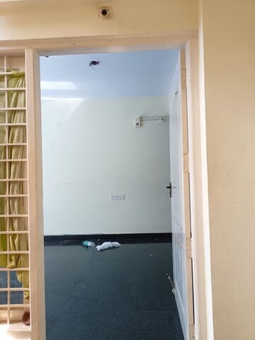 Room in 3 BHK Builder Floor at Koramangala – for Rent