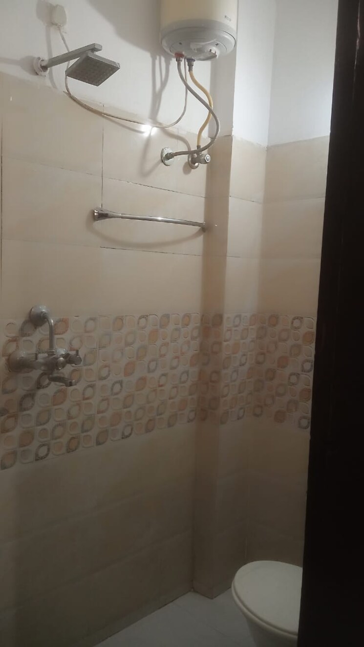 Attached Bathroom, ambala highway 1 Bedroom 600 Sq.Ft. Builder Floor In Ambala Highway Zirakpur 8642749