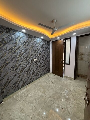 Bedroom in 2 BHK Builder Floor at Govindpuri – for Rent