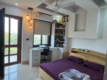 Bedroom in 3 BHK Apartment at DLF Exclusive Floors, Sector 53 – for Sale