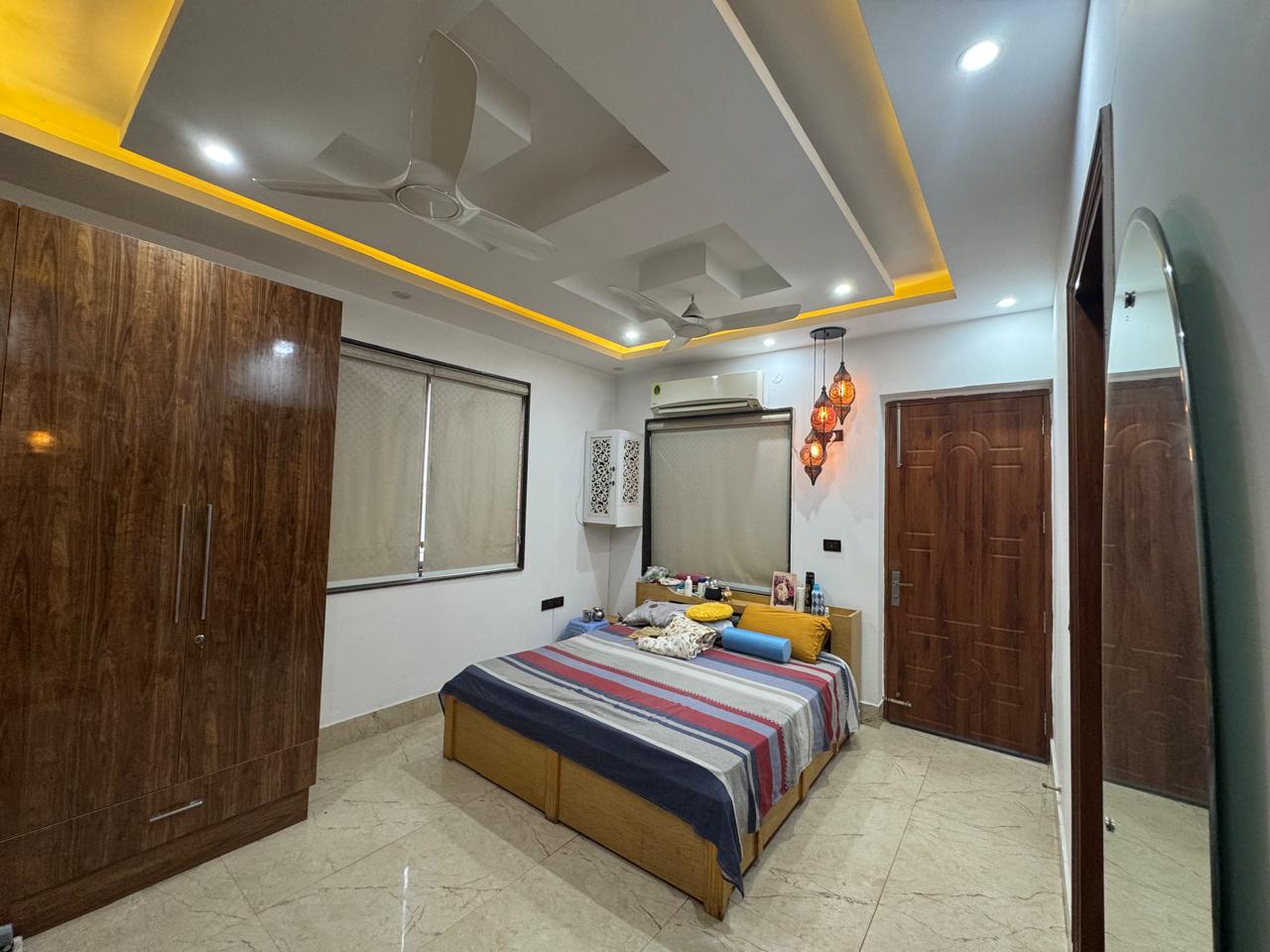 3 BHK + Pooja Room 1620 Sq.Ft. Apartment in DLF Exclusive Floors