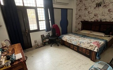 1 BHK Builder Floor For Rent in Sector 26