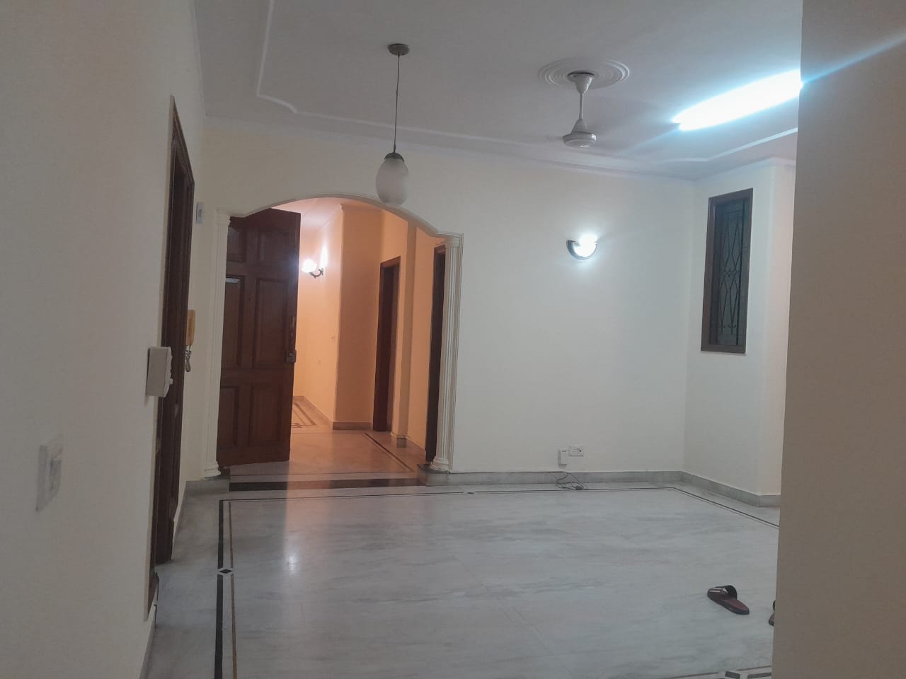 3.5 BHK + Servant Room Builder Floor For Rent in Ardee Mall