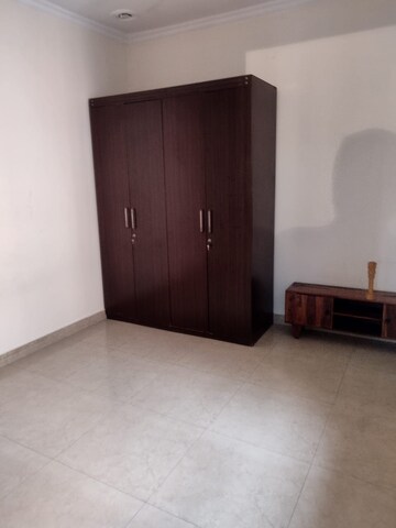 Room in 2 BHK Builder Floor at Sector 26a – for Rent
