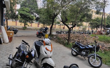 Plot For Sale in Hoshangabad Road
