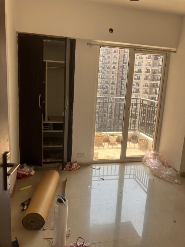 Room, nirala-estate 2 Bedroom 955 Sq.Ft. Apartment In Tech Zone 4 Greater Noida Greater Noida 8643035