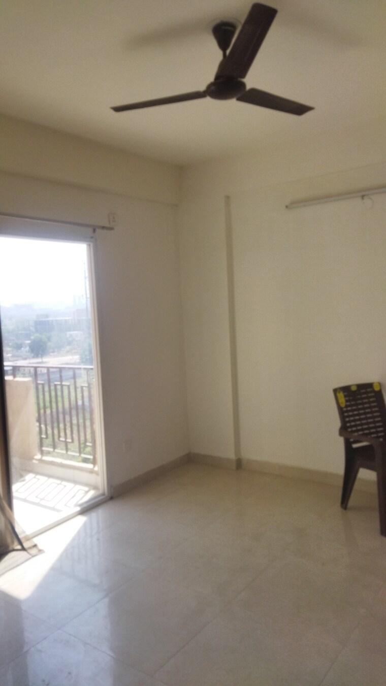 Room, signature-global-city-93 2 Bedroom 650 Sq.Ft. Apartment In Sector 93 Gurgaon 8643085