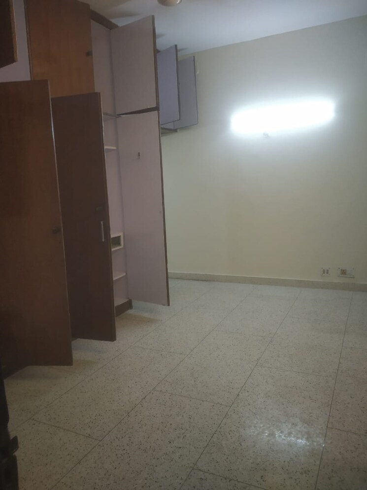 Room, greater kailash ii 3 Bedroom 1800 Sq.Ft. Builder Floor In Greater Kailash ii Delhi 8643061