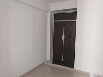 2 BHK Apartment For Sale in ROF Aalayas, Sector 102