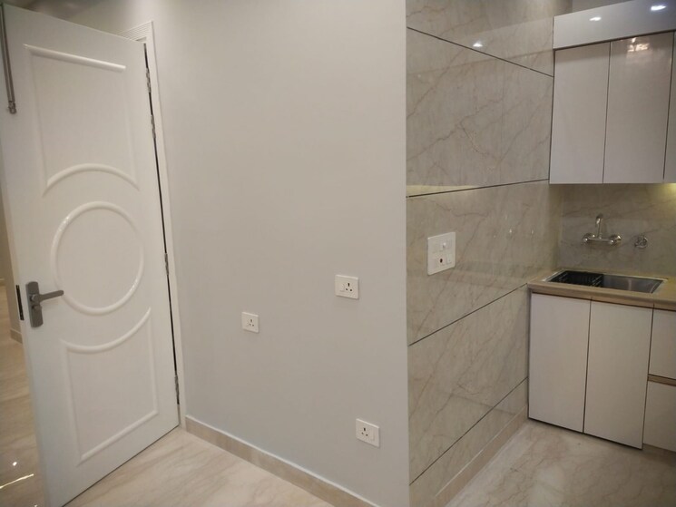 Attached Bathroom, ashok nagar 2.5 Bedroom 900 Sq.Ft. Builder Floor In Ashok Nagar Delhi 8643141