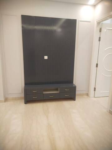 Furnished Amenities in 2.5 BHK Builder Floor at Ashok Nagar – for Rent