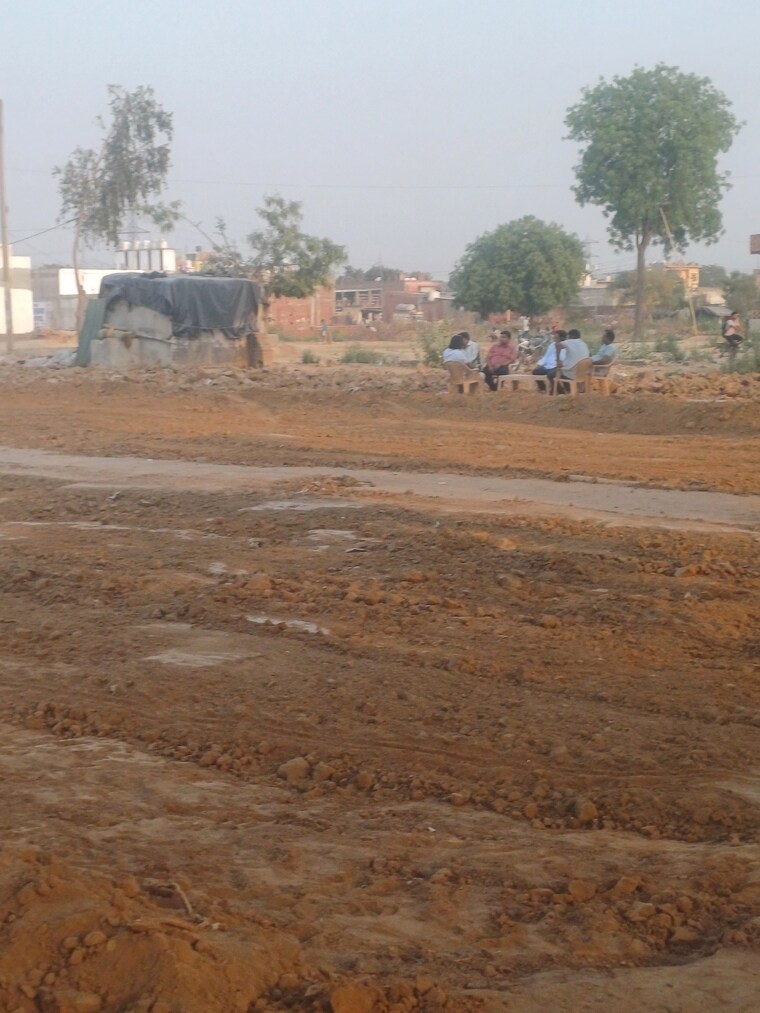 undefined, dheeraj nagar  114 Sq.Yd. Plot In Dheeraj Nagar Faridabad 8643124