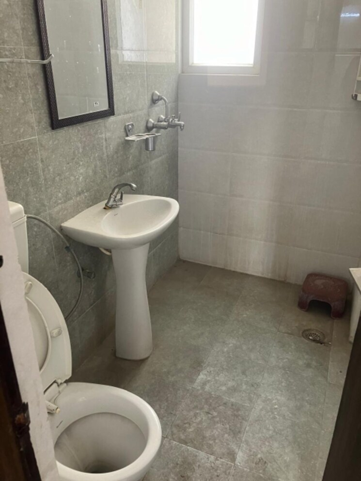Bathroom, nirala-estate 3 Bedroom 1440 Sq.Ft. Apartment In Tech Zone 4 Greater Noida Greater Noida 8643161