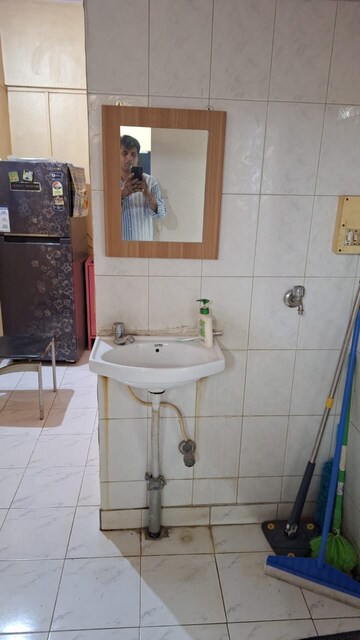  1 BHK Apartment at Rajeshree Accord CHS, Andheri East – for Rent