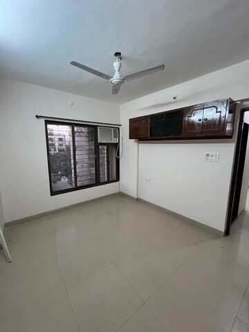 Bedroom in 2 BHK Apartment at Sindhi Society, Chembur – for Rent