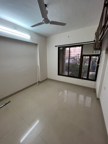 Living Room in 2 BHK Apartment at Sindhi Society, Chembur – for Rent