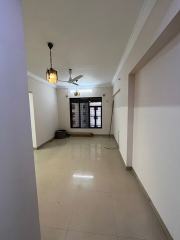 Living Room in 2 BHK Apartment at Sindhi Society, Chembur – for Rent