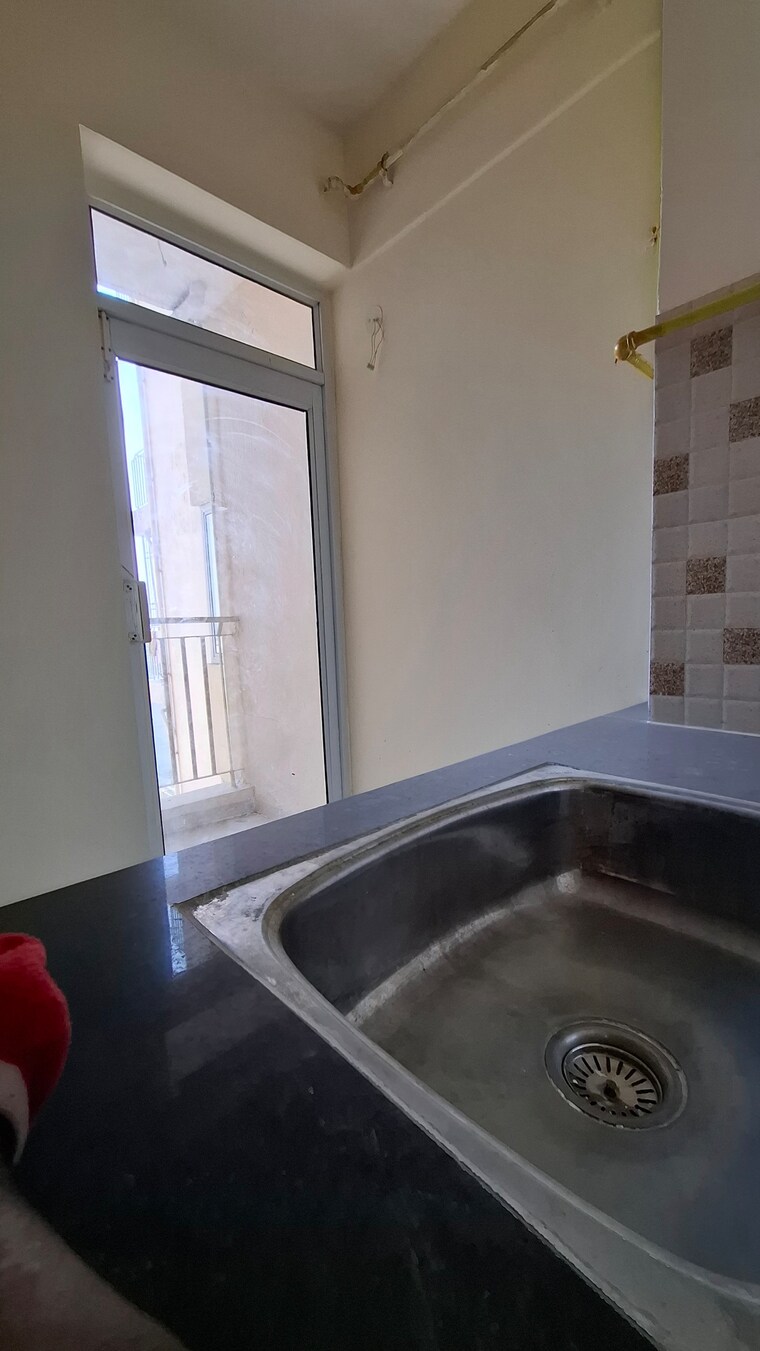 Kitchen, wave-dream-homes 2 Bedroom 840 Sq.Ft. Apartment In Wave City Ghaziabad 8643176