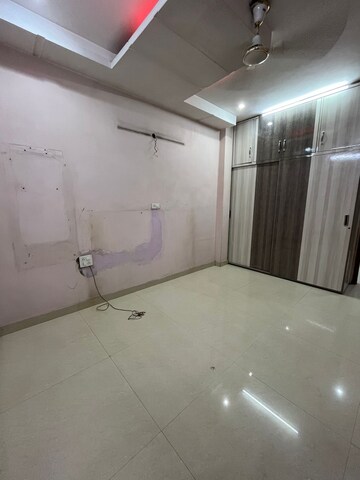 Room in 2.5 BHK Builder Floor at Ashok Nagar – for Rent