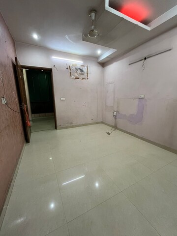 Room in 2.5 BHK Builder Floor at Ashok Nagar – for Rent