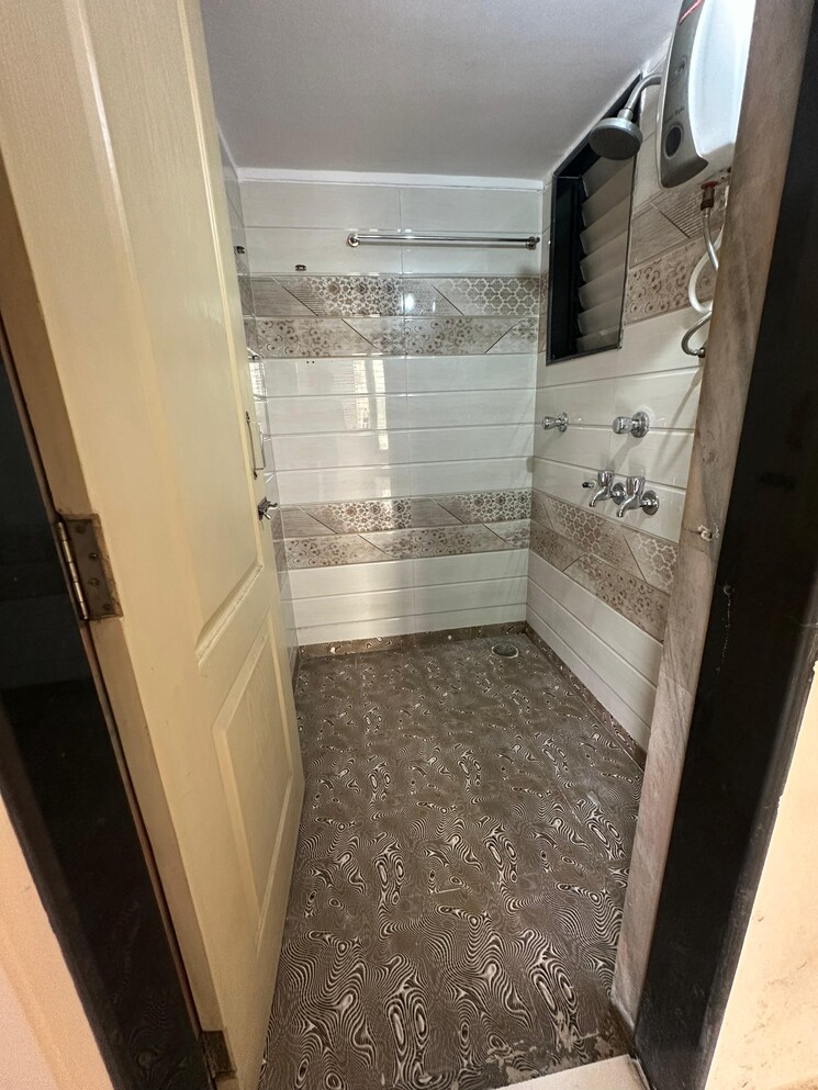 Bathroom, pranjee-garden-city-phase-2 1 Bedroom 750 Sq.Ft. Apartment In Katrap Thane 8643211