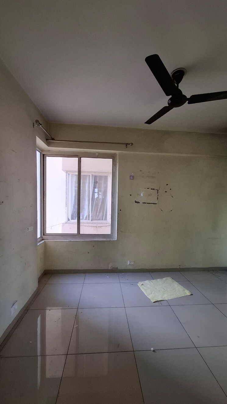 Bedroom, wave-dream-homes 2.5 Bedroom 1050 Sq.Ft. Apartment In Wave City Ghaziabad 8643233