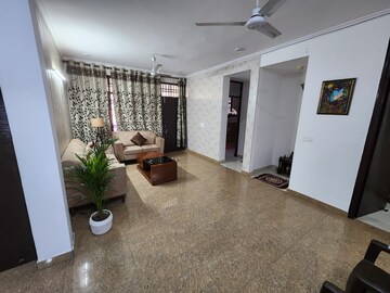 Living Room in 3 BHK Builder Floor at Sector 23 – for Rent