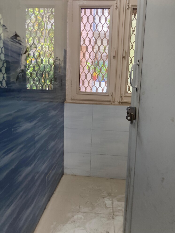 Bathroom, sector 23 3 Bedroom 1550 Sq.Ft. Builder Floor In Sector 23 Gurgaon 8643235