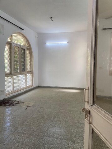 3 BHK Builder Floor For Rent in Sector 23
