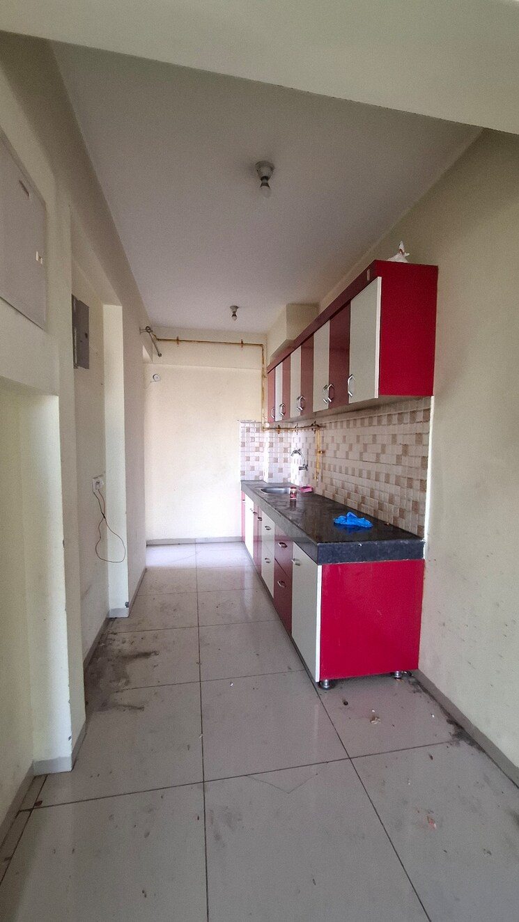 Kitchen, wave-dream-homes 2.5 Bedroom 1050 Sq.Ft. Apartment In Wave City Ghaziabad 8643266