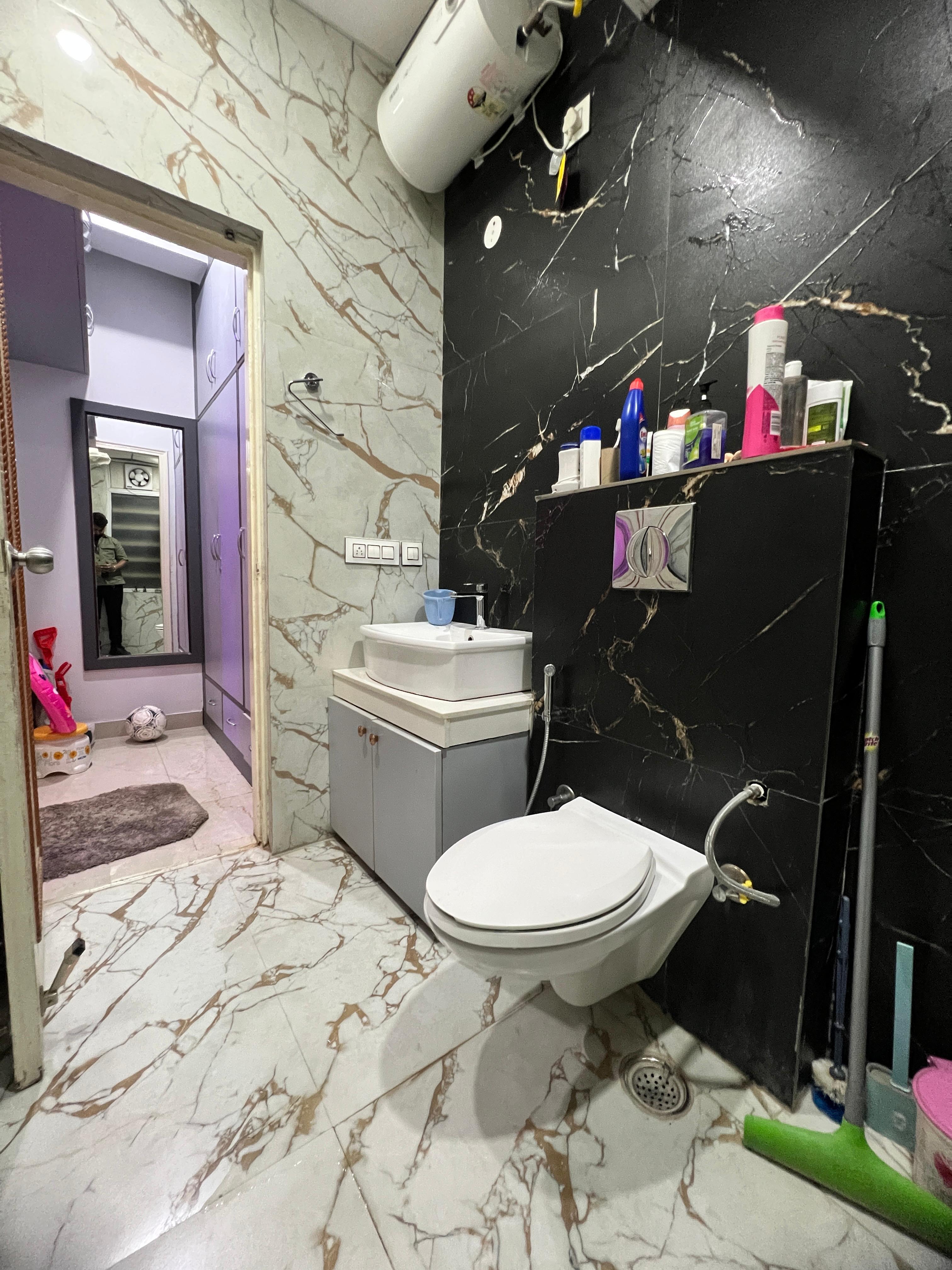 3.5 BHK + Extra Room Builder Floor For Rent in Orchid Island