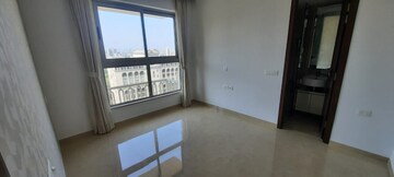Room in 2 BHK Apartment at Hiranandani Highland, Powai – for Rent