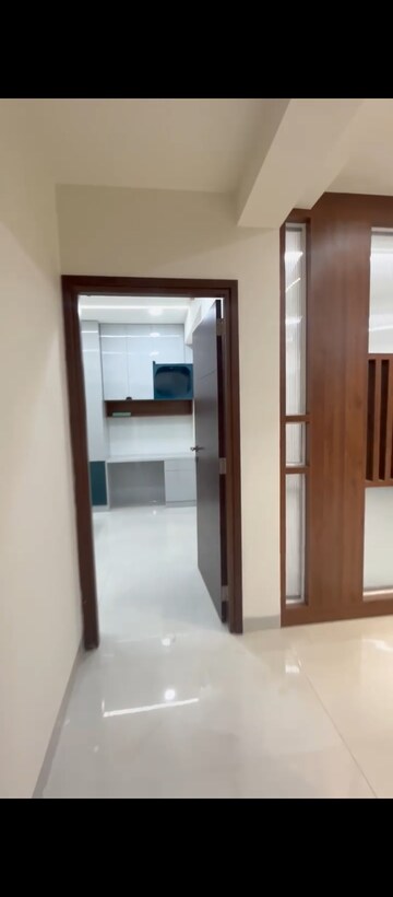 Room in 3 BHK Apartment at Poulomi Avante, Kokapet – for Rent