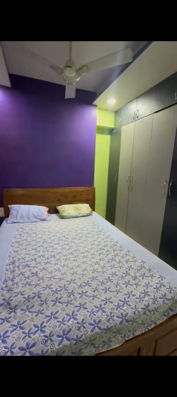 Bedroom in 2.5 BHK Apartment at Sai Siddhi Tower, Ghatkopar East – for Rent
