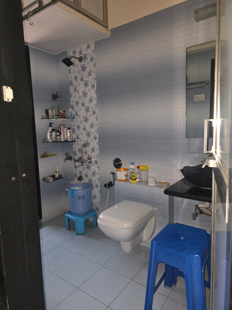 Bathroom, interface-building 2 Bedroom 750 Sq.Ft. Apartment In Malad West Mumbai 8643428