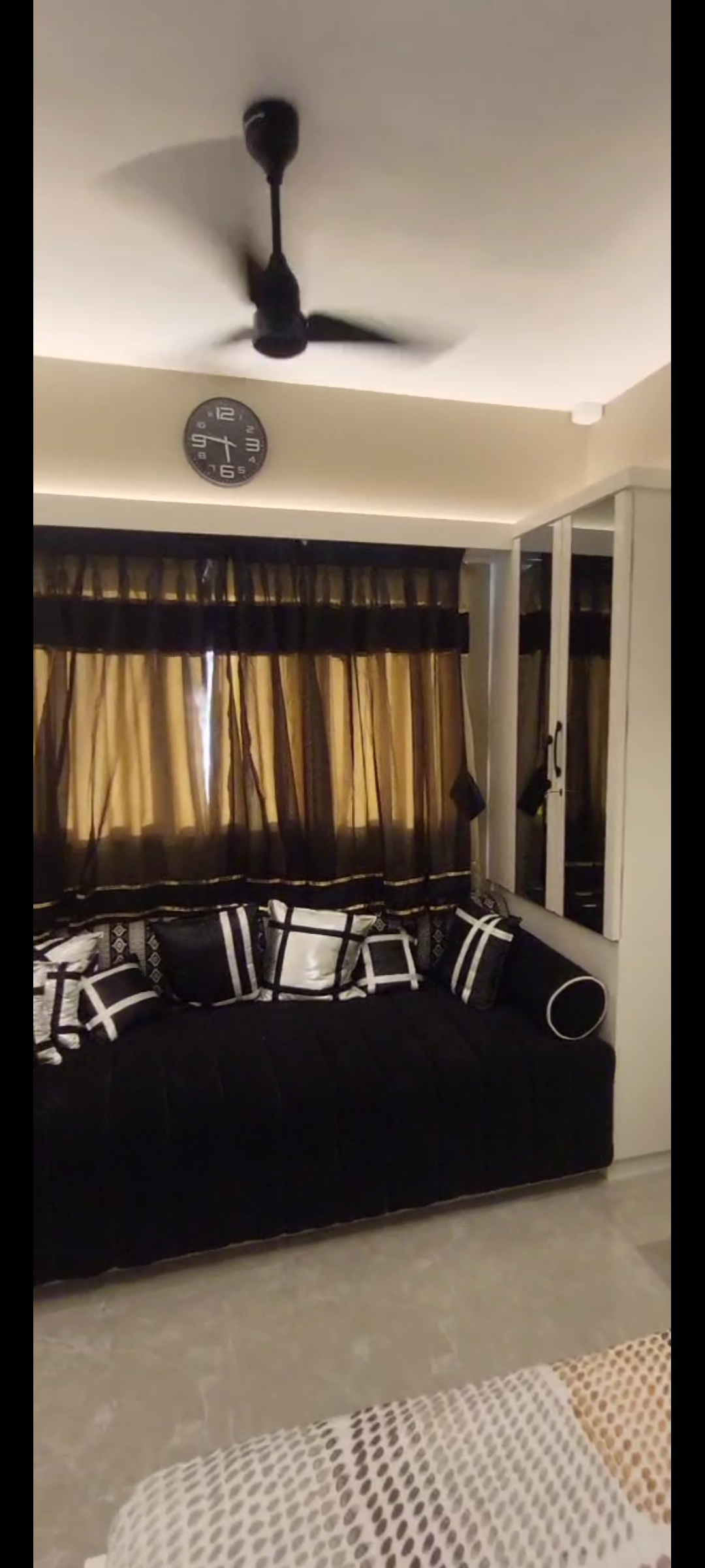 2 BHK + Extra Room Apartment For Sale in Lodha Grande