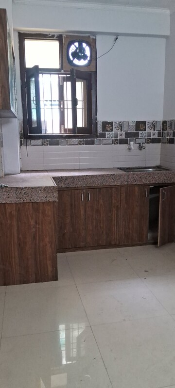 1.5 BHK Apartment For Rent in Madanpur Khadar