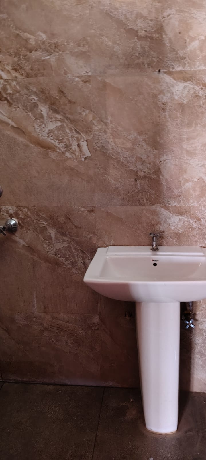 2 BHK Builder Floor For Rent in Sahastradhara 