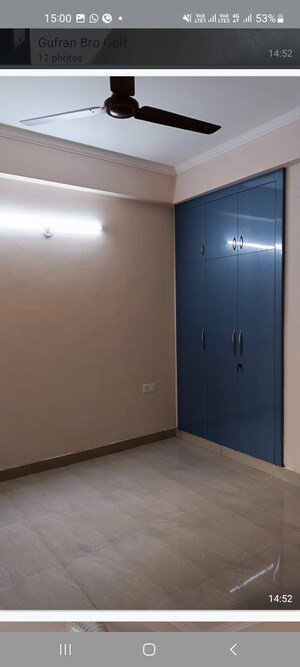 Room in 2.5 BHK Apartment at Amrapali Golf Homes, Sector 4 Greater Noida – for Sale