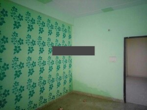 Room in 2 BHK Apartment at Shalimar Apartments Shalimar Garden, Shalimar Garden – for Sale