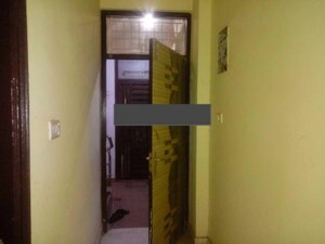 Staircase in 2 BHK Apartment at Shalimar Apartments Shalimar Garden, Shalimar Garden – for Sale