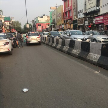  Showroom For Rent in Lajpat Nagar ii