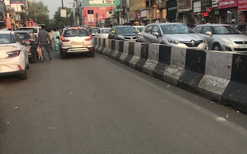 Showroom For Rent in Lajpat Nagar ii