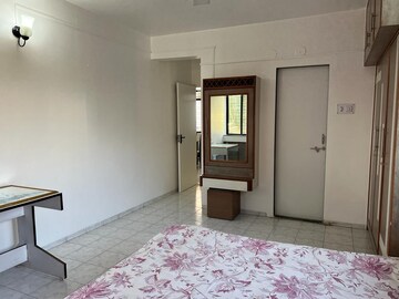 Room in 2 BHK Apartment at Aundh – for Rent